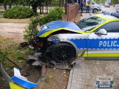 Policyjny słynny Mustang rozbity! W służbie był niespełna 4 miesiące
