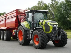 Mocny, ale oszczędny i komfortowy. Premiera Claas Axion 8 Cmatic