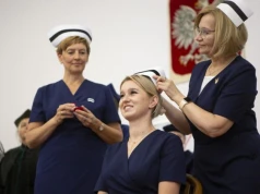 Trzecie czepkowanie w historii Akademii Piotrkowskiej. 11 nowych pielęgniarek gotowych do pracy!