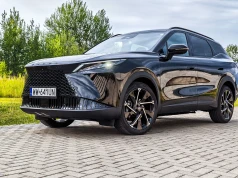 Polubicie się z tym chińskim autem. Test Omoda 7 Super Hybrid