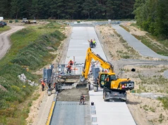 Autostradowa technologia na drodze samorządowej w Ożarowie