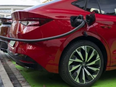 Polacy nie chcą elektryków. Bez dopłat sprzedaż nurkuje