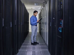 Wydatki na infrastrukturę fizyczną centrów danych będą rosły o ponad 20 proc. do 2027 roku