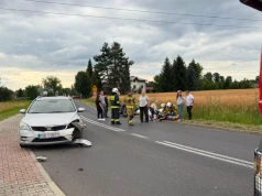 Czołowe zderzenie motocykla z samochodem na granicy Mazańcowic i Ligoty
