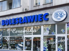 Nazwali azjatycką wieś „Bolesławiec”. Sprzedają tanie podróbki