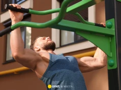 Kalistenika zmienia ciało. Ten nowy trend bije rekordy popularności
