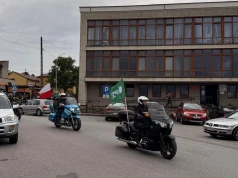 Hołd dla Obrońców Birczy i ofiar zbrodni wołyńskiej. Motocykliści i politycy na wspólnych obchodach