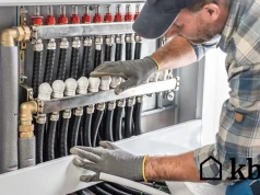 Ojciec zrobił podłogówkę sam. Po kilku miesiącach trzeba było kuć posadzkę