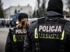 Atak na policjantów w Warszawie. Jeden z funkcjonariuszy trafił do szpitala