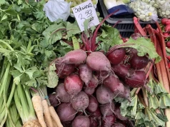 Rolnicy sprzedają tu za darmo. Gmina daje dwa targowiska