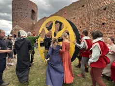 Zamkowa wieża otwarta. Historia Koła widziana z góry