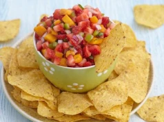 Salsa truskawkowa do kurczaka lub tacos