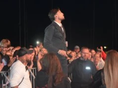 Dawid Kwiatkowski rozhuśtał Łebę! Energetyczny koncert w Porcie Jachtowym