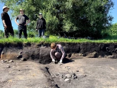 Otwarte wykopaliska archeologiczne, które można odwiedzić w drodze nad morze