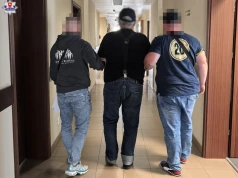 Ukradł 34 czekolady i zaatakował ochroniarza. 67-latek usłyszał zarzut
