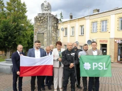 Pamięć o Obrońcach Birczy wciąż żywa. Uroczystości, apel o ekshumacje i zapowiedź Muru Pamięci przez premiera