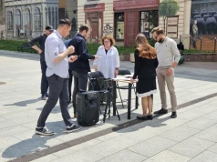 Kwiaty Wołynia na Piotrkowskiej i zbiórka podpisów