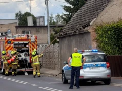 Zgłoszono zawalenie sią dachu budynku