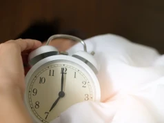 Drzemki o tej porze są niebezpieczne dla seniorów? Liczba zgonów o 30 proc. większa