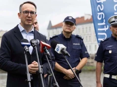 Dobre wieści dla kierowców, złe dla handlarzy: rząd bierze się za hulajnogi. Odblokowanie prędkości ma być nielegalne