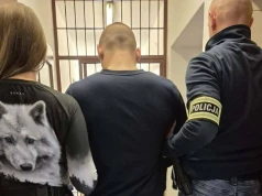 Zabójstwo 29-latki w Jędrzejowie. Podejrzany 19-latek usłyszał zarzuty