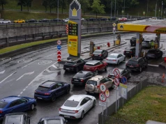 Nadzwyczajny krok w Rosji. Nauczyciele wysyłani na stacje benzynowe