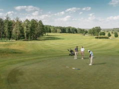 Rolnik wydzierżawił odziedziczone pole pod pole golfowe. Współspadkobierczyni domaga się dodatkowych pieniędzy