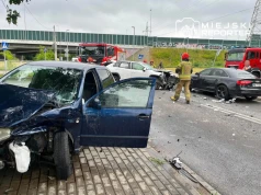 Skoda, Toyota i Audi zderzyły się na skrzyżowaniu. Jedna osoba w szpitalu.