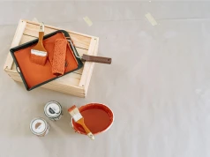 Farba lateksowa, emulsyjna czy ceramiczna – którą wybrać i do czego?