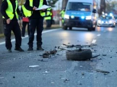 Wypadek na DK12 w Grążowicach (gmina Sławno, pow. opoczyński). Zderzyły się trzy samochody, cztery osoby są ranne.