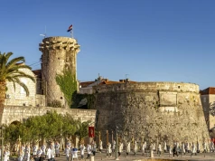 Korčula walczy z pożarem. Ponad 200 strażaków w akcji ratowniczej