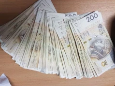 Kobieta odpowie za oszustwa metodą „na policjanta”