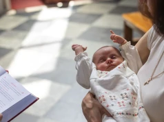 Chrzest dziecka dla wygody? Maluch "podziękuje ci za to w przyszłości"