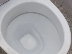 Co wieczór wsypuję do toalety. Tak rozwiązuję uciążliwy problem