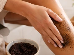 Peeling z kawy na cellulit? Kofeina tak nie działa, fusy mają inną zaletę