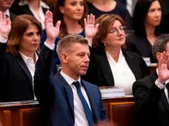 TISZA na Węgrzech odwołuje prezydenta. Orbán pisze o „śmierci demokracji”