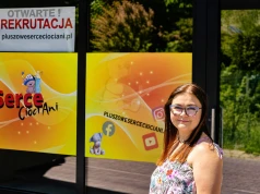 Nauka przez zabawę i bliskość. Jak „Pluszowe Serce Cioci Ani” pielęgnuje podejście do opieki nad najmłodszymi
