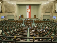 33 dni bez posiedzeń Sejmu. Posłowie odliczają już dni do wakacji