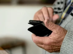 Mamo, miałam wypadek, potrzebuję pieniędzy. Przepis na utratę oszczędności życia