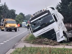 Zderzenie osobówki z ciężarówką w Nowych Iganiach
