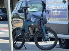Rowerzysta potrącony na skrzyżowaniu Żwirki i Wigury z Hynka trafił do szpitala