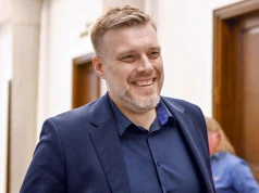 Zandberg porównuje Czarnka do Brauna: Zaraz założy przepaskę na oko