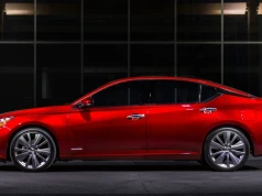 Nissan tnie gamę. Znika kultowy model