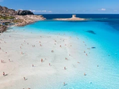 Turyści oszaleli na punkcie tej plaży. Wszystko zarezerwowane do września