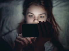 Po północy koniec zabawy. Social media dostaną godzinę policyjną