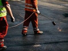Remonty dróg w gminie Radomsko. W Płoszowie już skończyli, trwają prace w Dziepółci.
