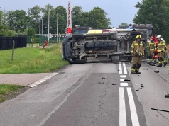 Wypadek na DW702 w powiecie zgierskim. 6 osób poszkodowanych