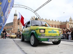 Tłumy na Rynku Głównym w Krakowie. Wielki finał Wielkiej Wyprawy Maluchów dla Dzieci