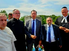 To nie przypadek. Tak wychowywano Polaków do wstydu z własnej historii