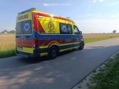 Aleksandrów: Pijany kierujący hulajnogą zderzył się z osobówką. Miał ponad 2 promile alkoholu